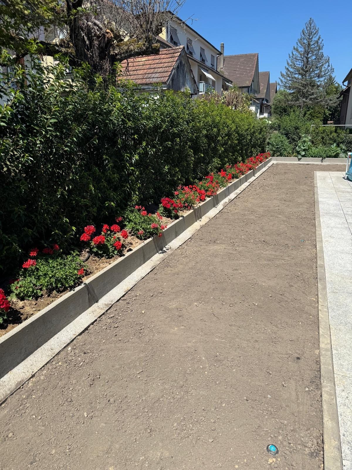Gartenanlage mit Randsteinen